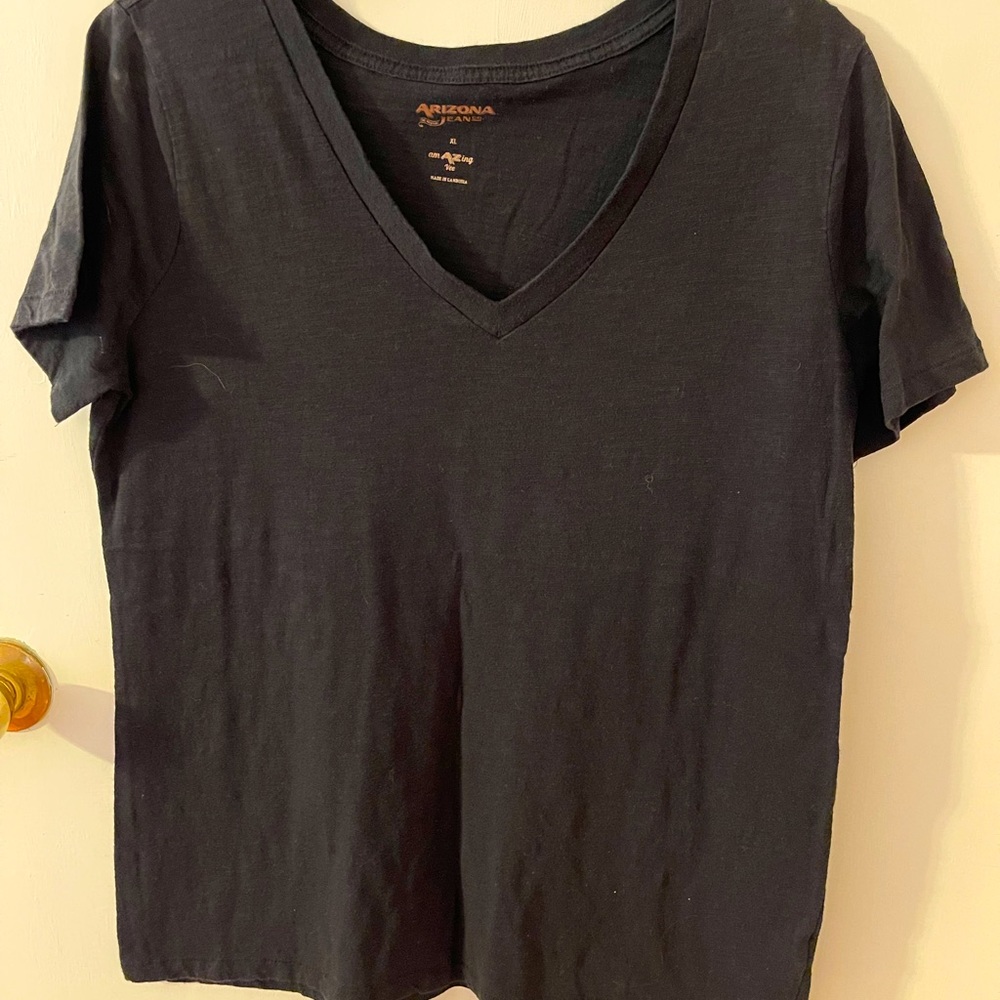 Black Arizona v-neck